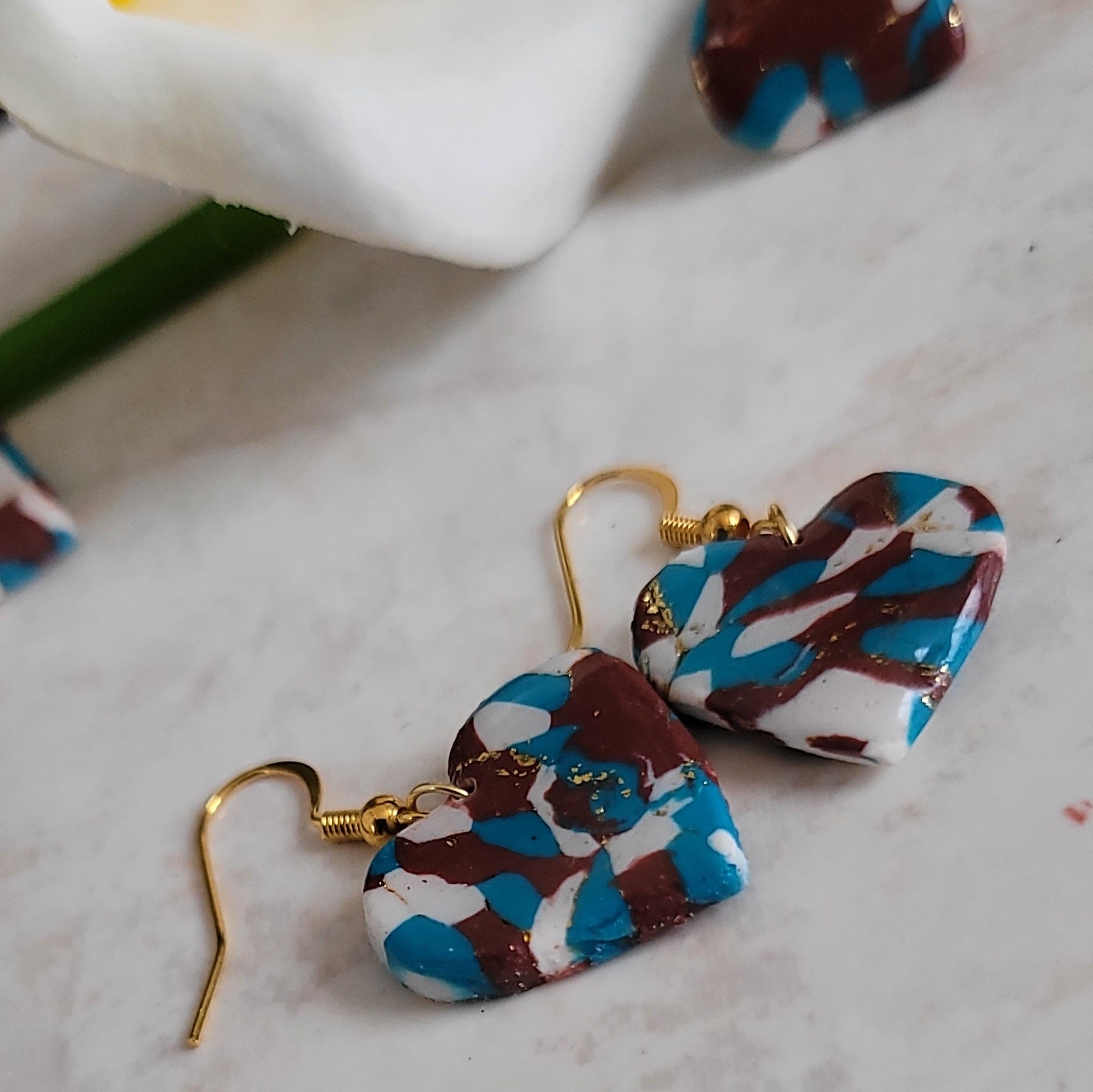 Boucles d'oreilles cœurs feuilles d'or faites main – Alysel Créations
