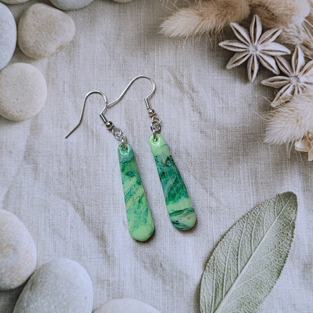 Boucle d'oreilles modèle Emeraude d'eau (Réf: MEDO1)