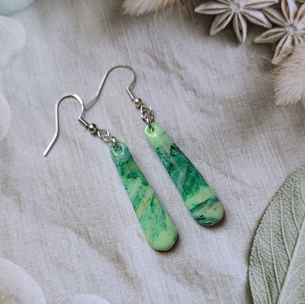 Boucle d'oreilles modèle Emeraude d'eau (Réf: MEDO1)