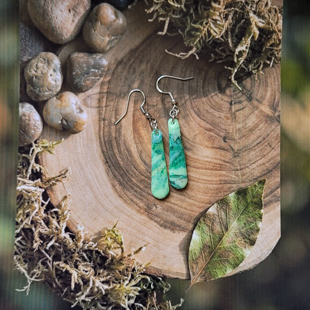 Boucle d'oreilles modèle Emeraude d'eau (Réf: MEDO1)