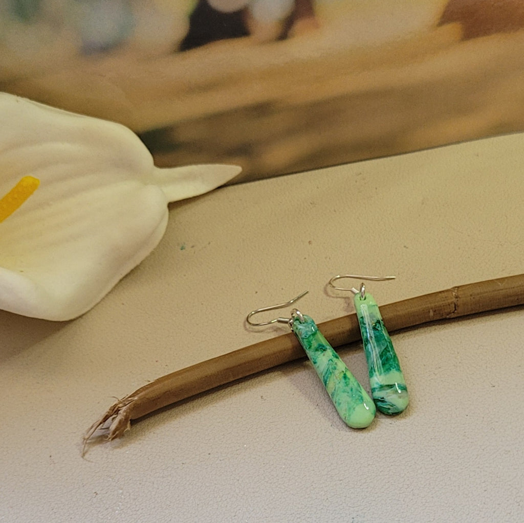 Boucle d'oreilles modèle Emeraude d'eau (Réf: MEDO1)
