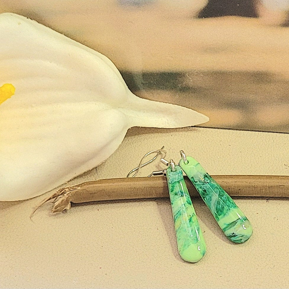 Boucle d'oreilles modèle Emeraude d'eau (Réf: MEDO1)