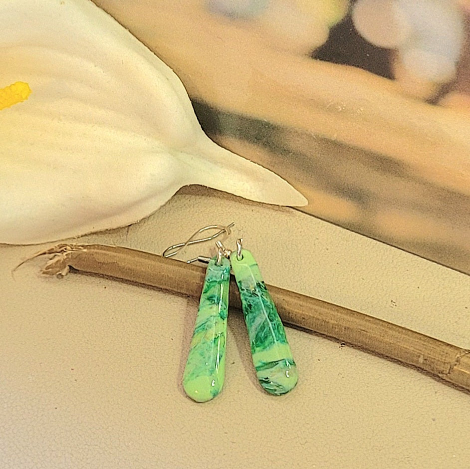 Boucle d'oreilles modèle Emeraude d'eau (Réf: MEDO1)