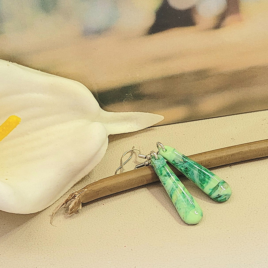 Boucle d'oreilles modèle Emeraude d'eau (Réf: MEDO1)