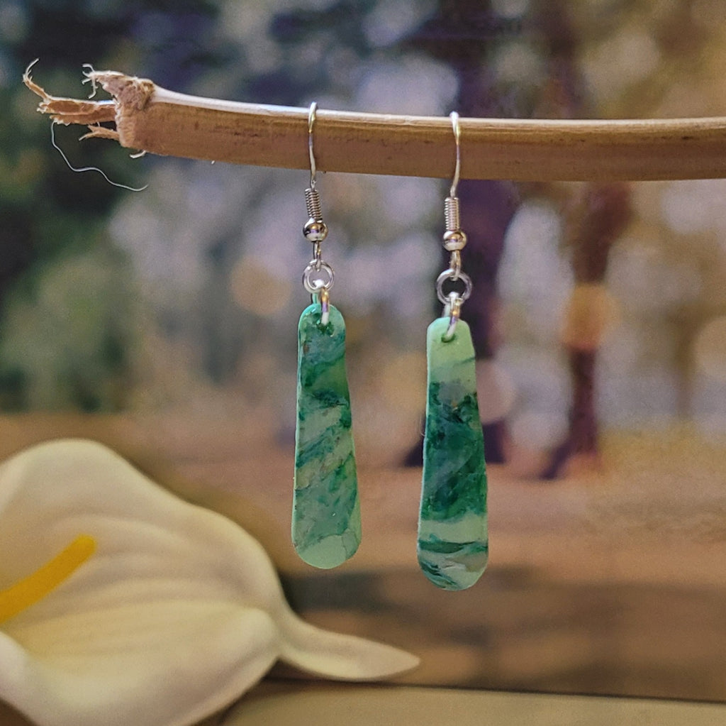 Boucle d'oreilles modèle Emeraude d'eau (Réf: MEDO1)