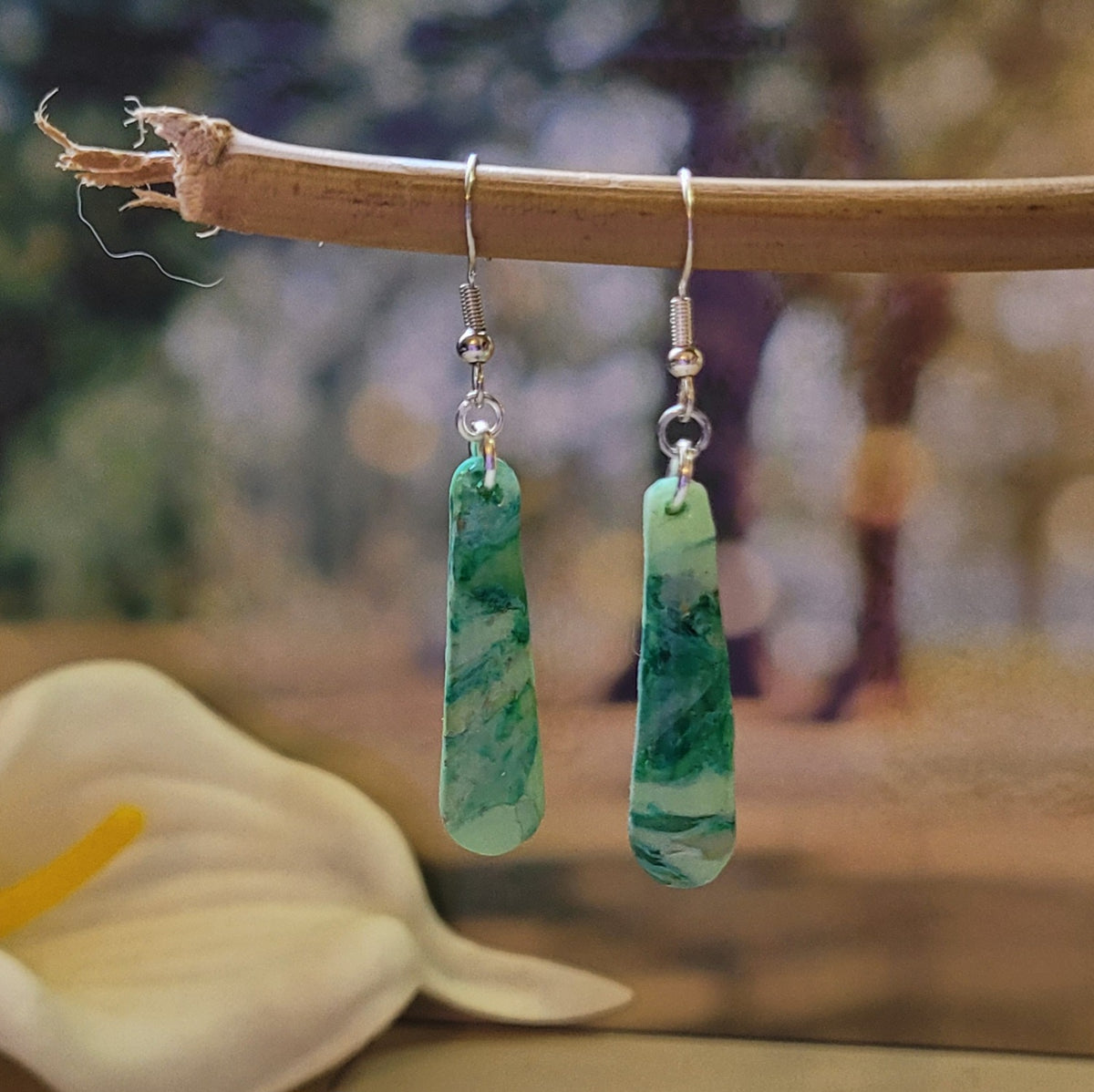 Boucle d'oreilles modèle Emeraude d'eau (Réf: MEDO1)