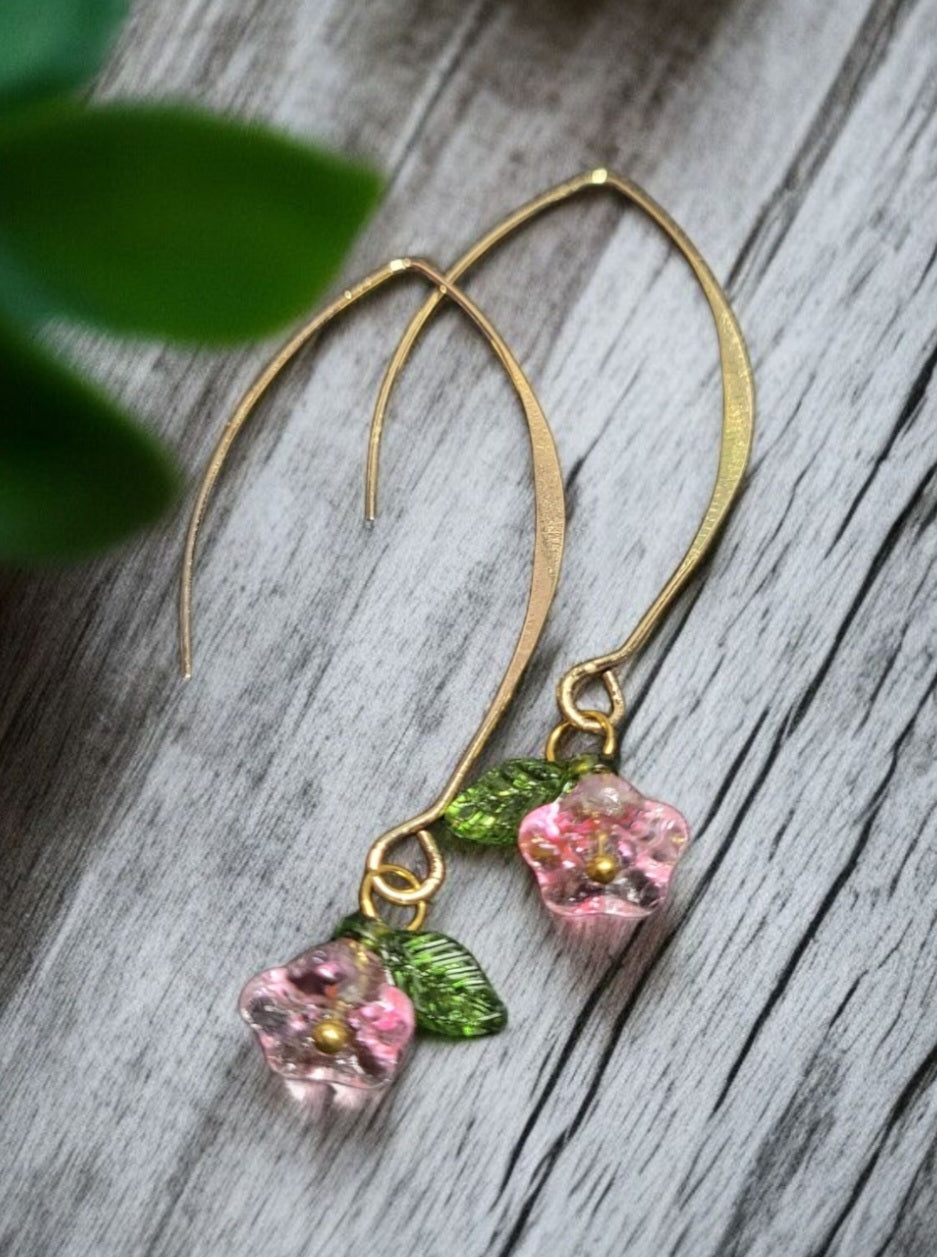 Boucles d'oreilles modèle Tout En Fleur rose pâle (Réf:TEF4)