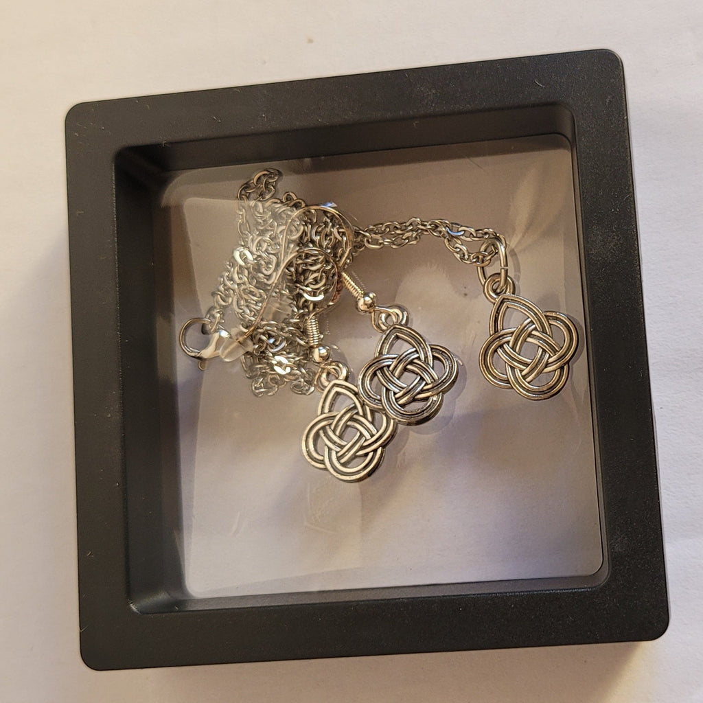 Parure modèle Celtique collier 50cm + boucles d'oreilles 4cm  (Réf CEL15)