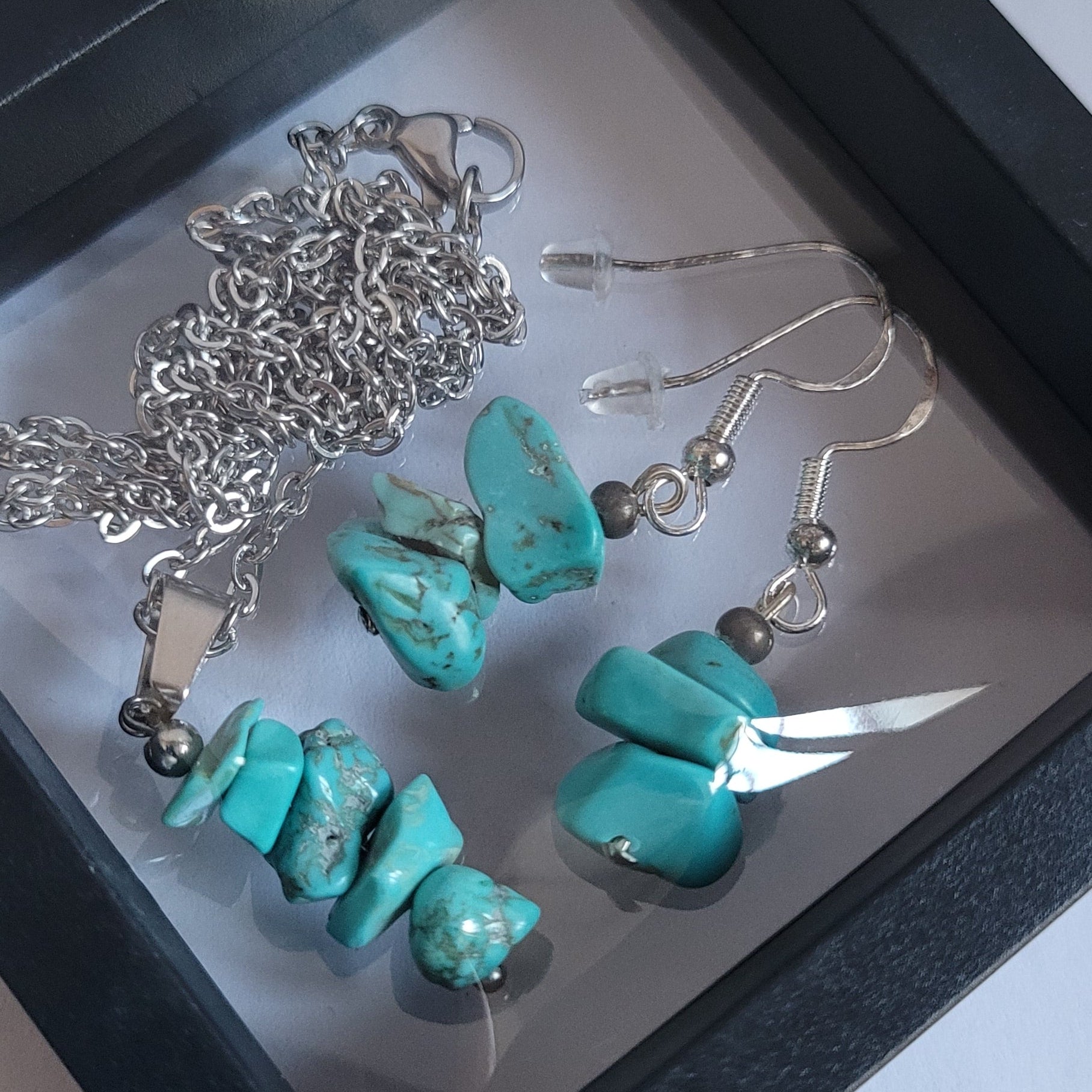 Parure Juste Au Naturel - Collier 45cm + Boucles 4cm Turquoise Bleue (Réf: JAN9)