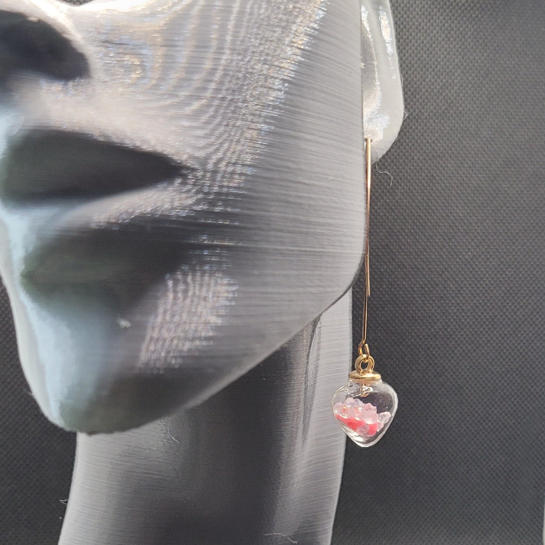 Boucles d'oreilles Cœur en Verre - Bijoux Élégants et Modernes
(Réf : CCBO4 2)