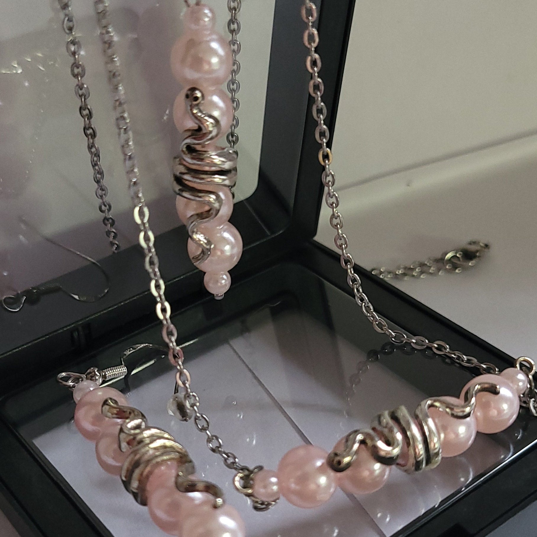 Parure Serpentine - Collier 55cm + Boucles 7cm Rose Pâle (Réf: CS2)