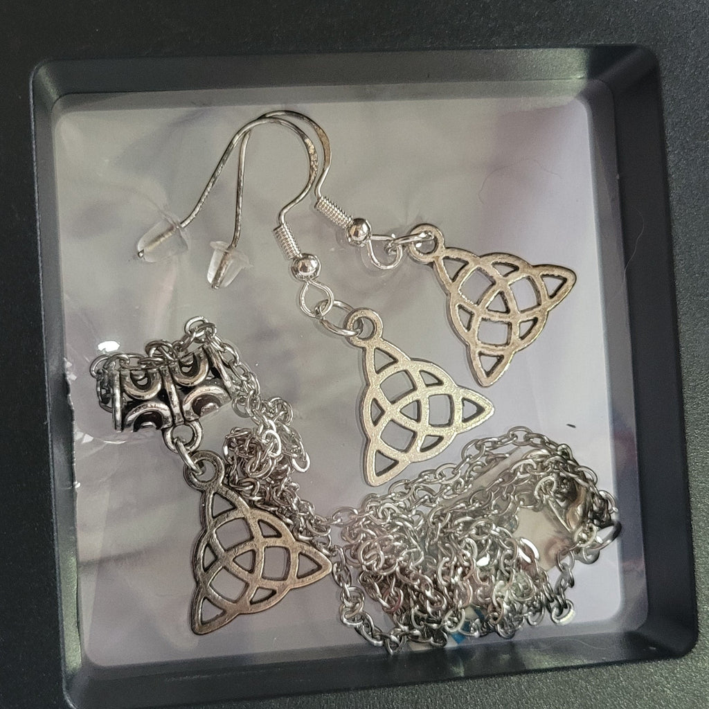 Parure modèle Celtique collier 50cm + boucles d'oreilles 4cm (Réf CEL8)