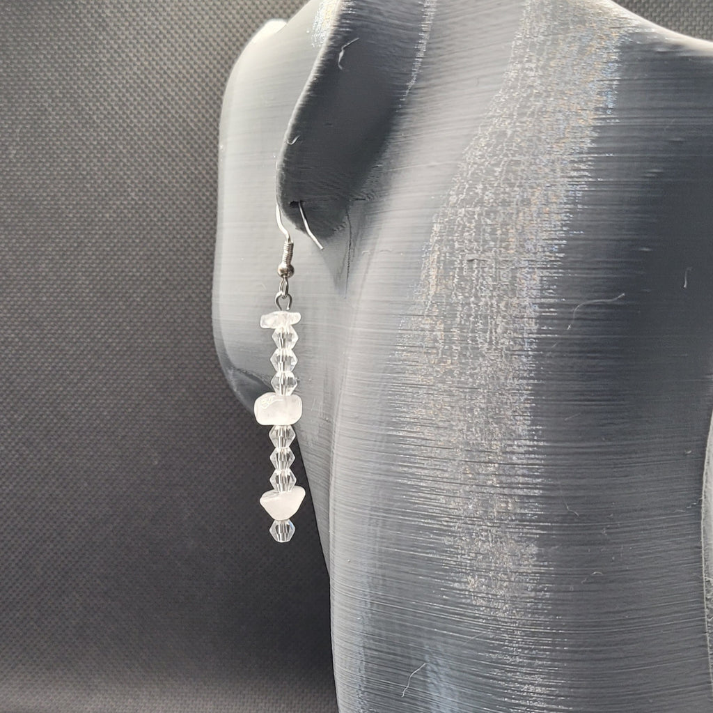Boucles d'oreilles Quartz Blanc et Perles de Verre 6cm (Réf: AVN2)