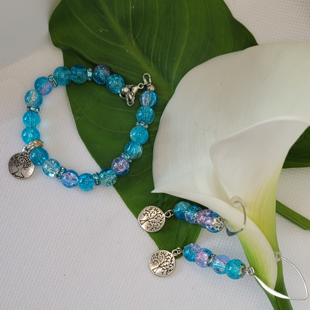 Bracelet et boucles d oreilles pvc bleu en perles de verre craquelées et arbre de vie 