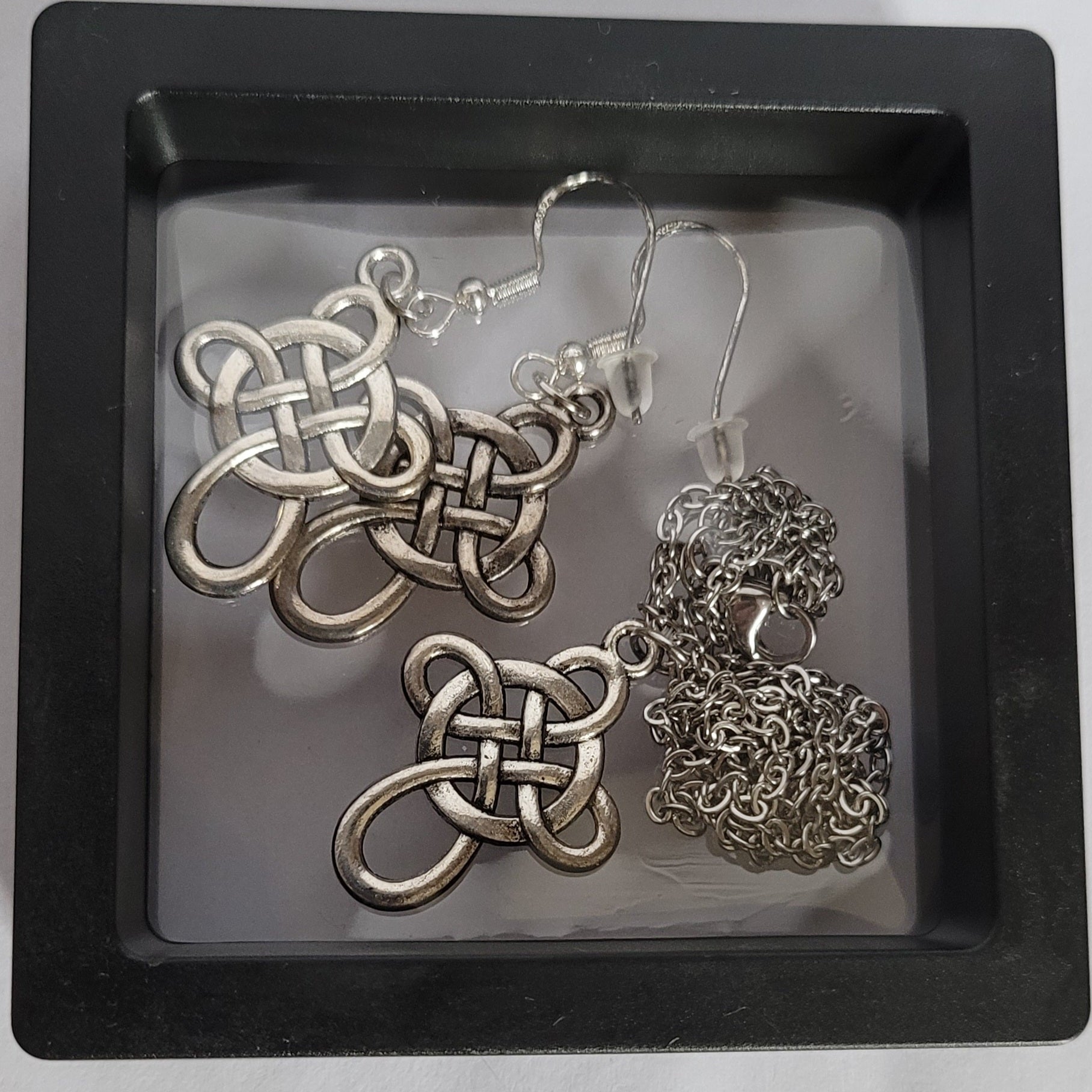 Parure modèle Celtique collier 50cm + boucles d'oreilles 6cm (Réf CEL9)