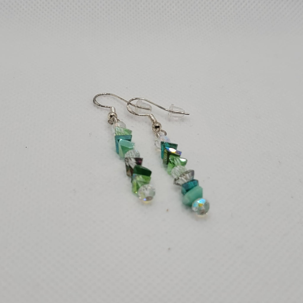 Boucles d'oreilles Triangle En Verre - Perles Vertes Irisées 6cm (Réf:TEV1)