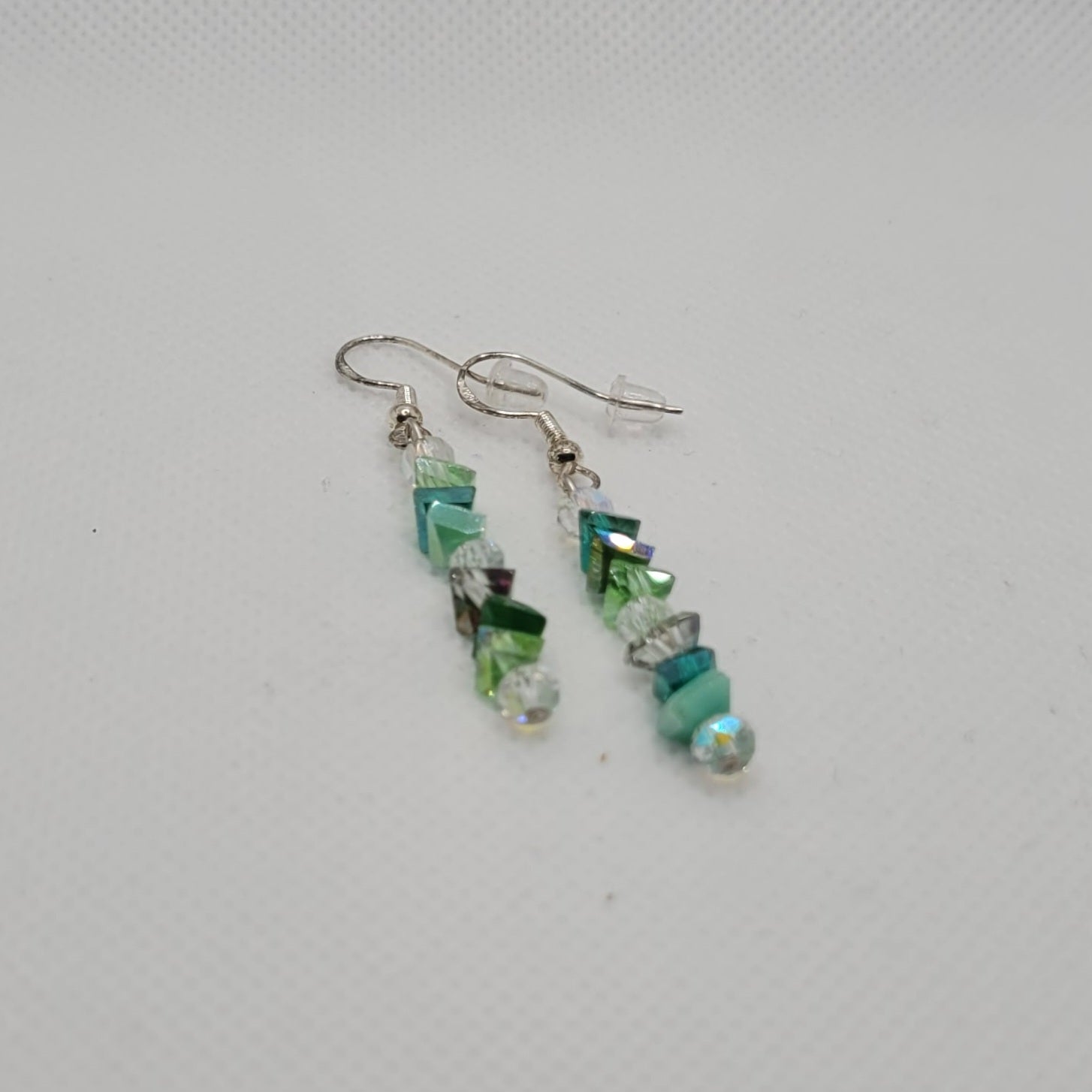 Boucles d'oreilles Triangle En Verre - Perles Vertes Irisées 6cm (Réf:TEV1)