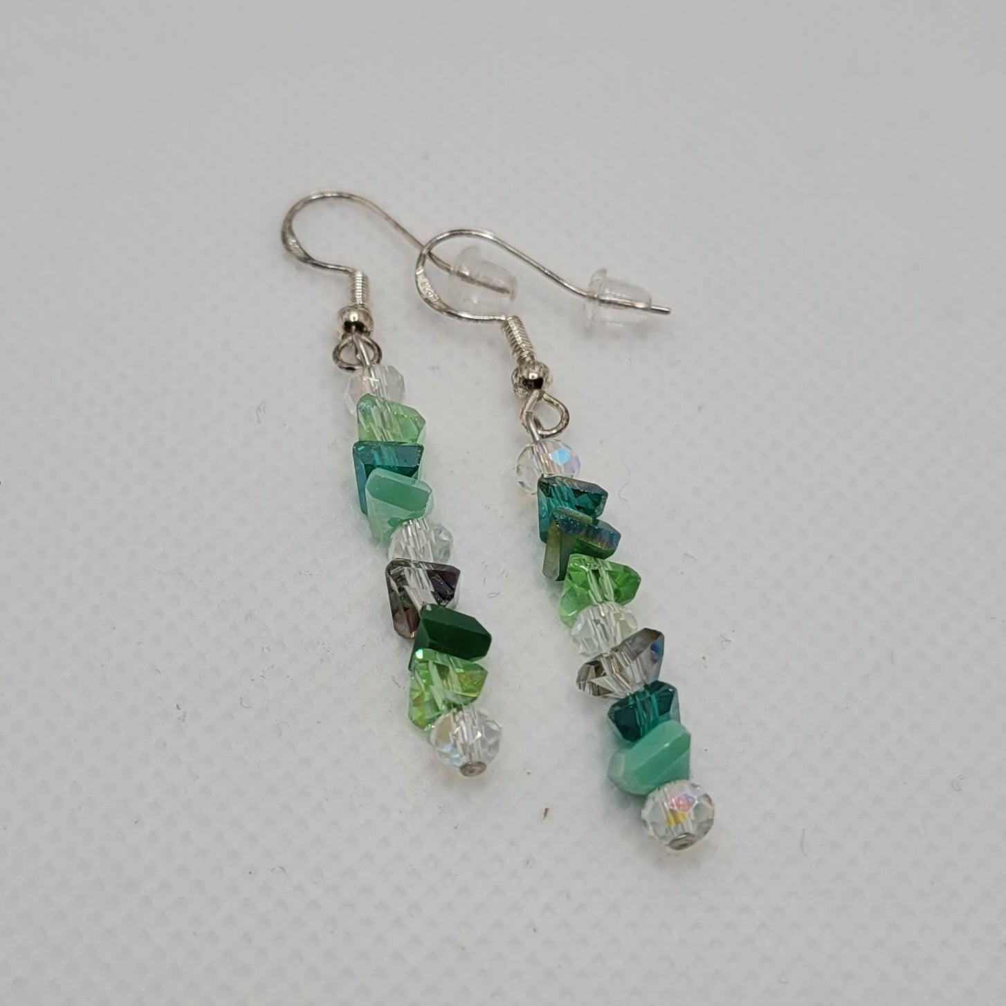 Boucles d'oreilles Triangle En Verre - Perles Vertes Irisées 6cm (Réf:TEV1)
