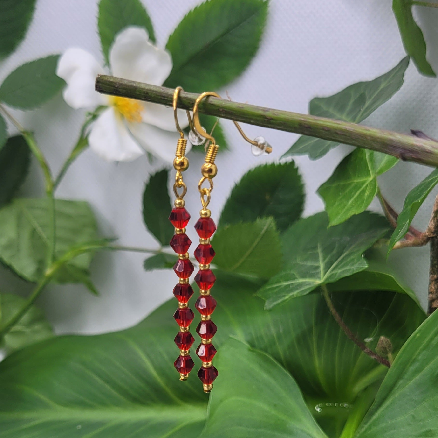 Boucles d'oreilles Sang et Or - Perles Rouges et Dorées 7cm (Réf: CAT1)