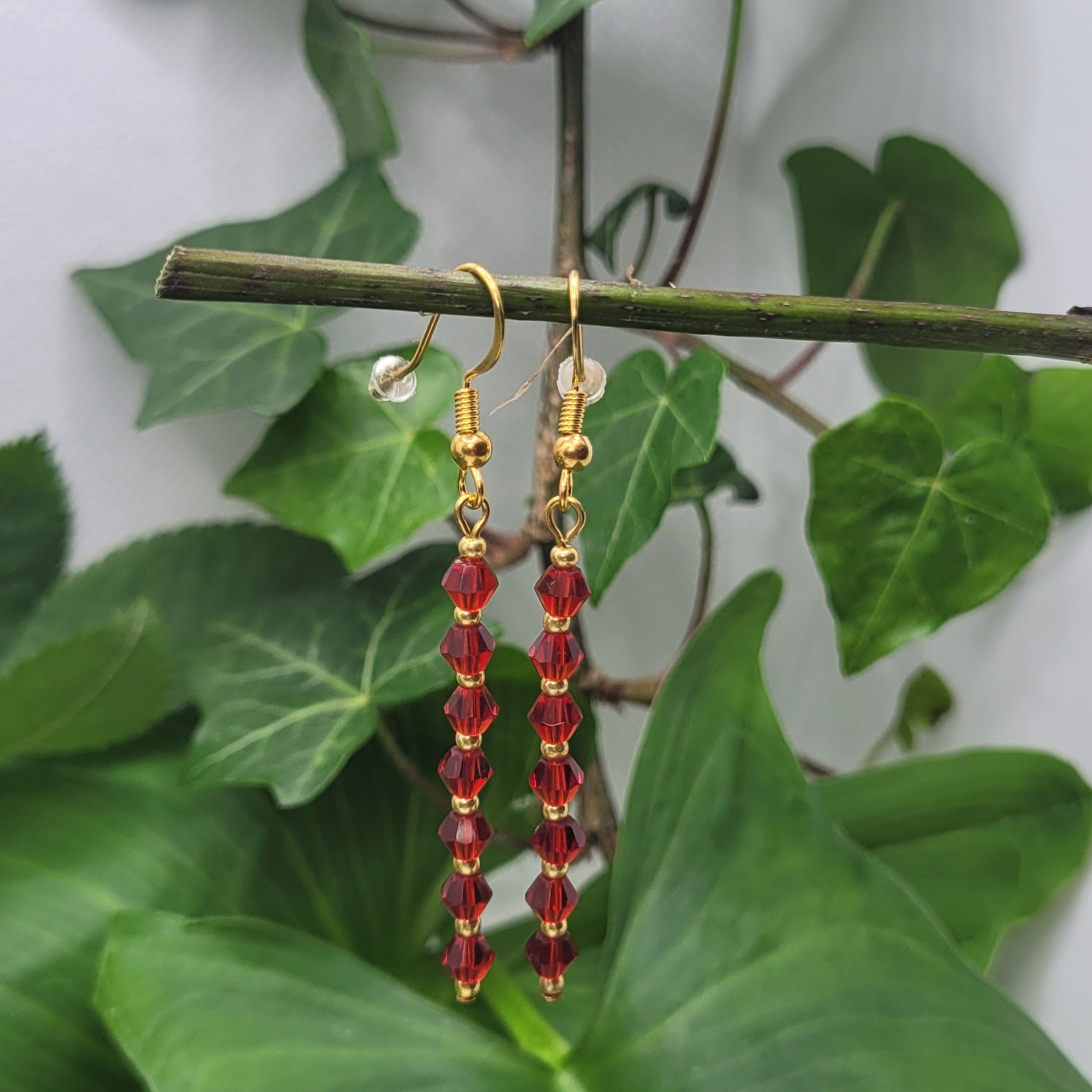 Boucles d'oreilles Sang et Or - Perles Rouges et Dorées 7cm (Réf: CAT1)